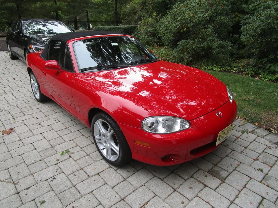 2005 Mazda NB MX-5 Miata - Image 2 of 31