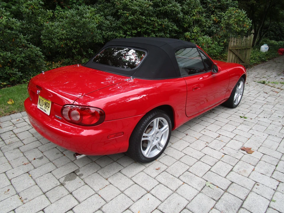 2005 Mazda NB MX-5 Miata - Image 4 of 31