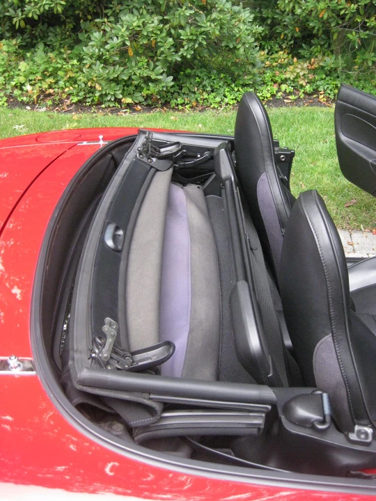 2005 Mazda NB MX-5 Miata - Image 28 of 31