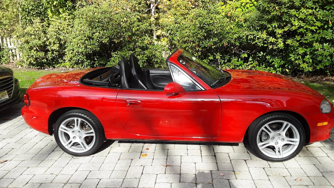 2005 Mazda NB MX-5 Miata - Image 17 of 31