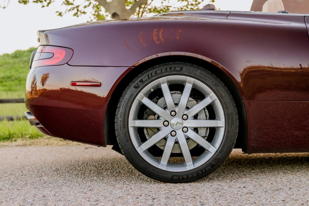 2006 Aston Martin DB9 - Image 24 of 31