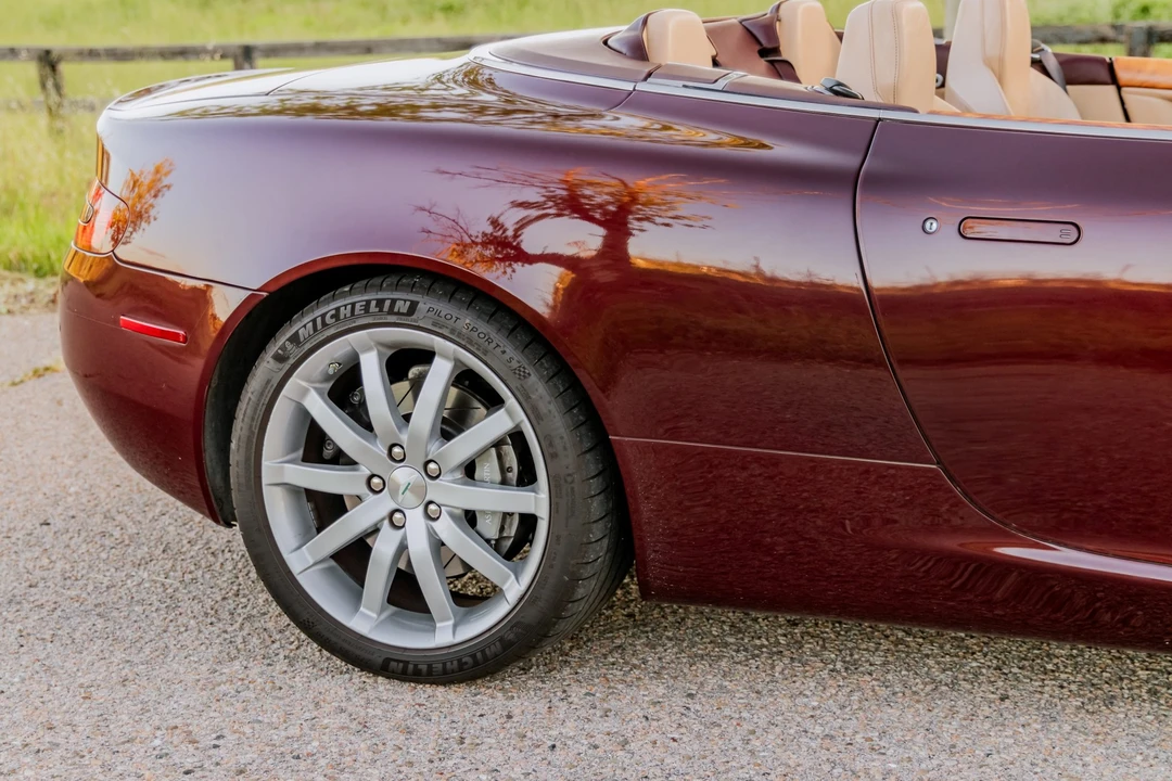 2006 Aston Martin DB9 - Image 25 of 31