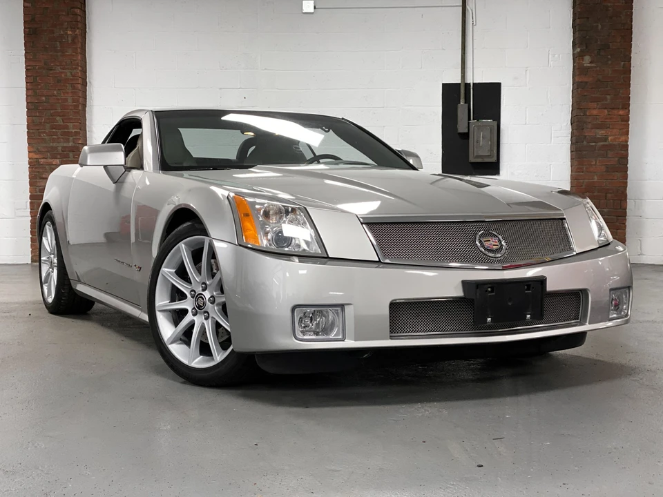 2006 Cadillac XLR-V - Image 12 of 31
