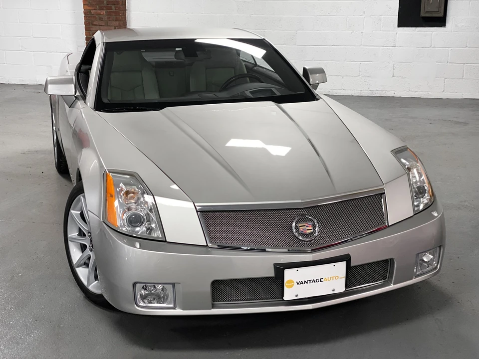 2006 Cadillac XLR-V - Image 15 of 31