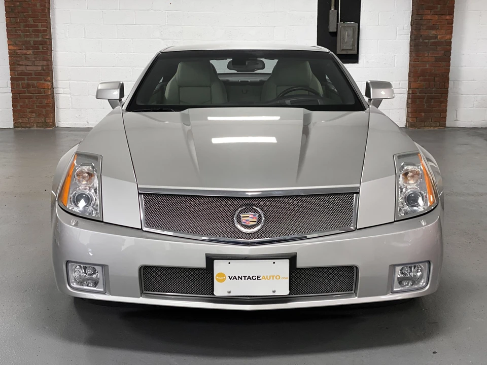 2006 Cadillac XLR-V - Image 27 of 31