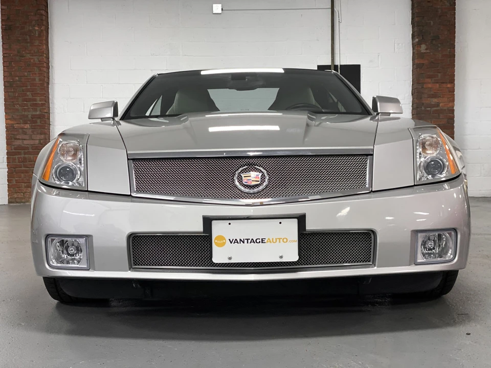 2006 Cadillac XLR-V - Image 28 of 31