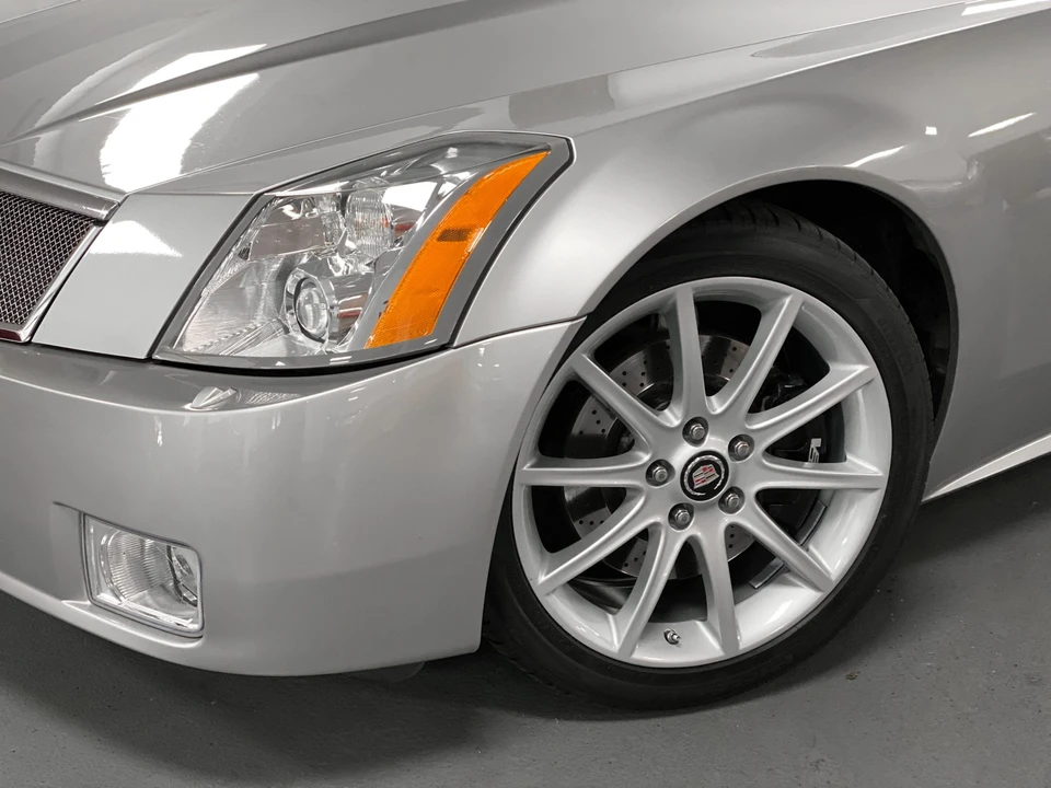 2006 Cadillac XLR-V - Image 30 of 31