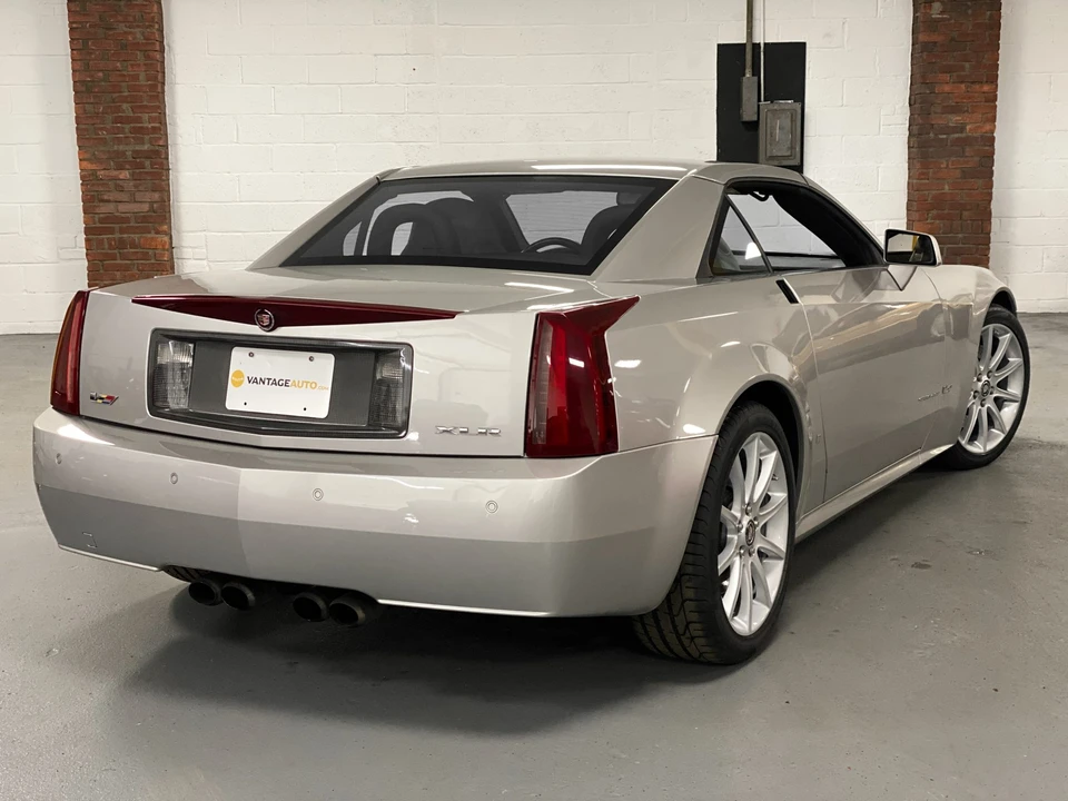 2006 Cadillac XLR-V - Image 11 of 31