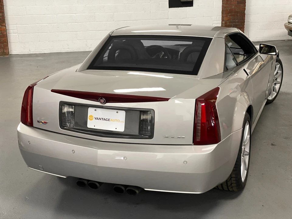 2006 Cadillac XLR-V - Image 9 of 31