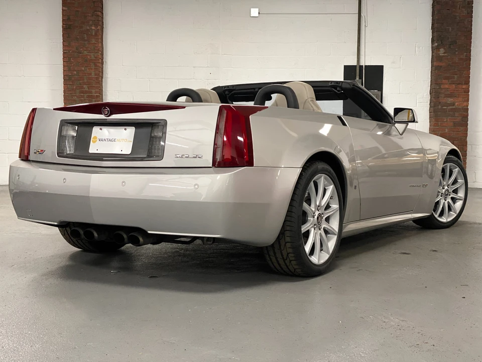 2006 Cadillac XLR-V - Image 24 of 31