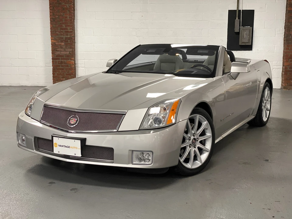 2006 Cadillac XLR-V - Image 17 of 31