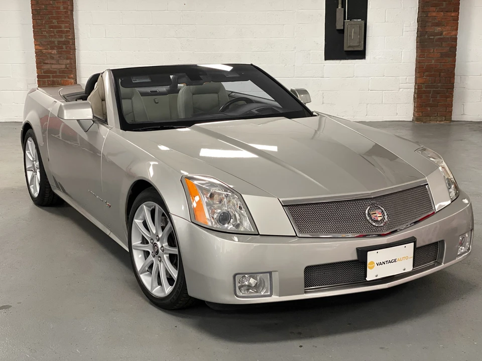 2006 Cadillac XLR-V - Image 26 of 31