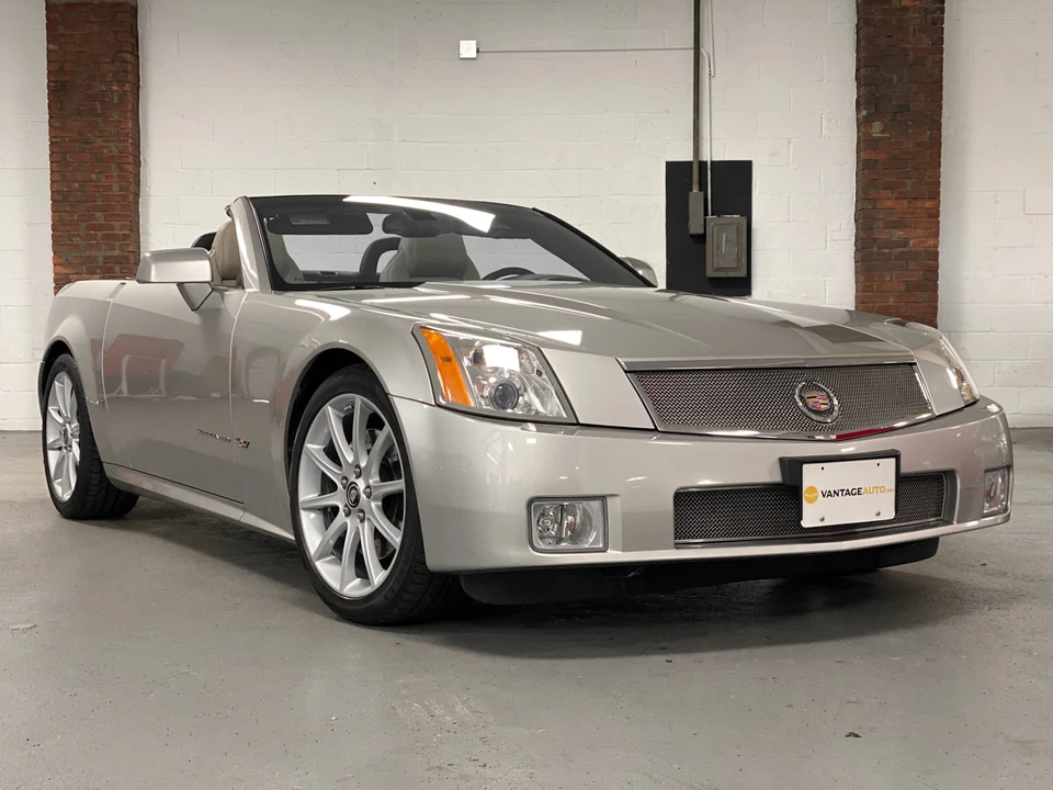 2006 Cadillac XLR-V - Image 25 of 31