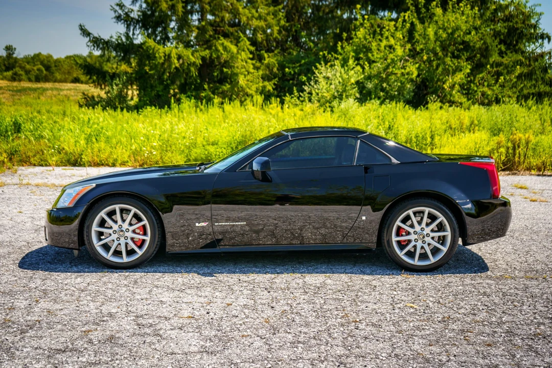2006 Cadillac XLR-V - Image 5 of 31