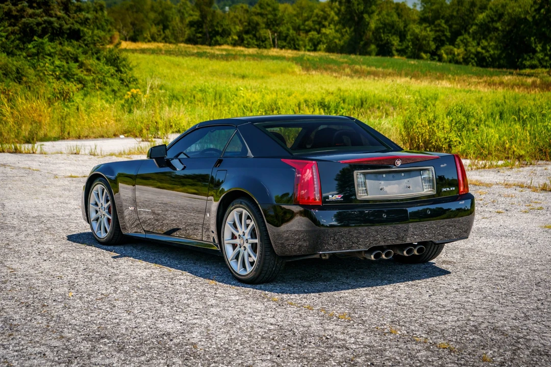 2006 Cadillac XLR-V - Image 7 of 31