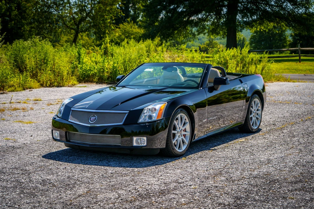 2006 Cadillac XLR-V - Image 21 of 31