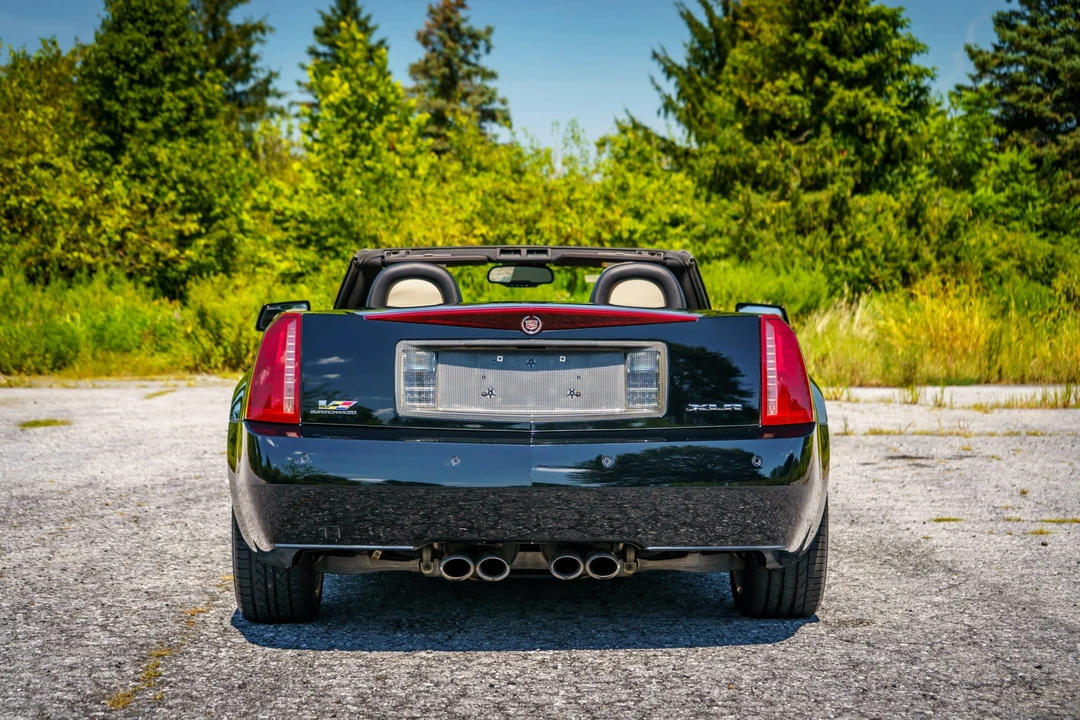 2006 Cadillac XLR-V - Image 26 of 31
