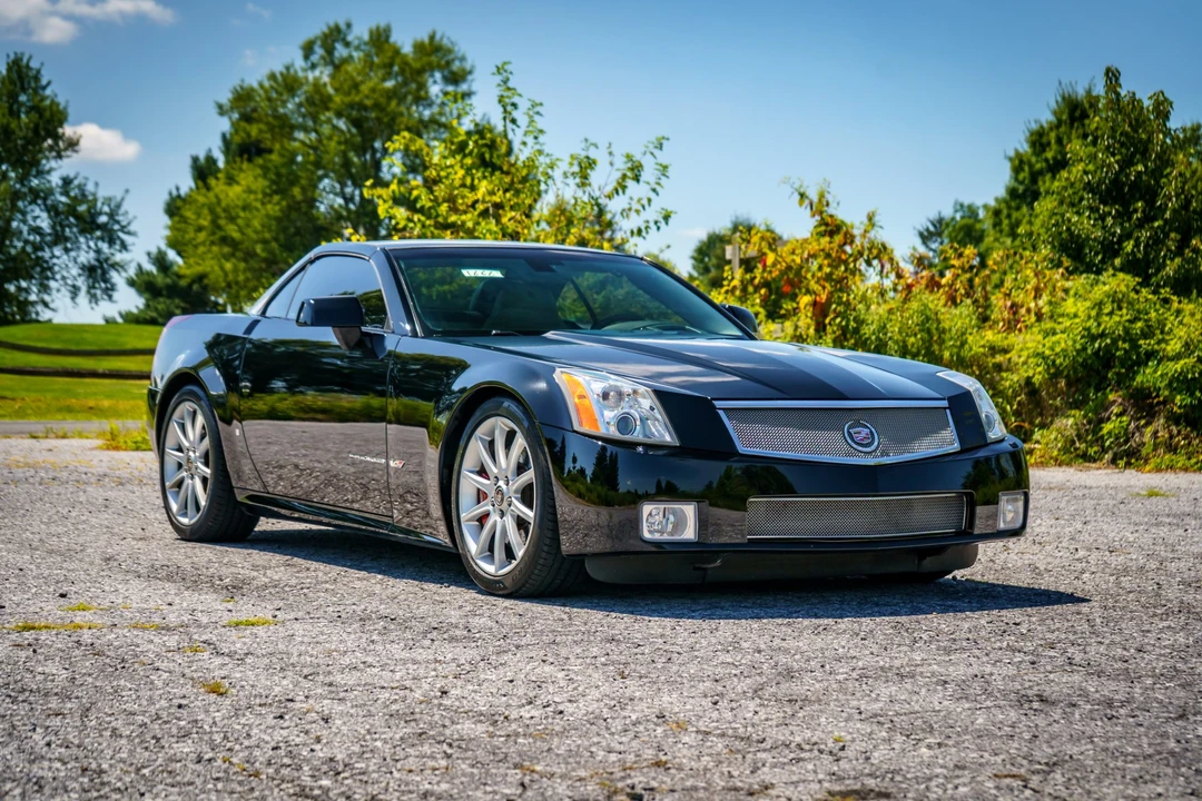 2006 Cadillac XLR-V - Image 14 of 31