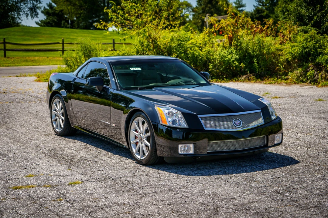 2006 Cadillac XLR-V - Image 15 of 31