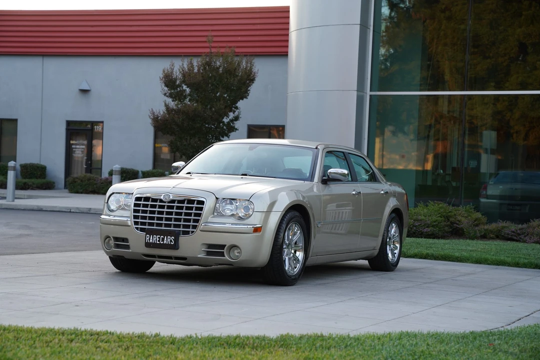 2006 Chrysler 300 (2005-2023) - Image 2 of 31