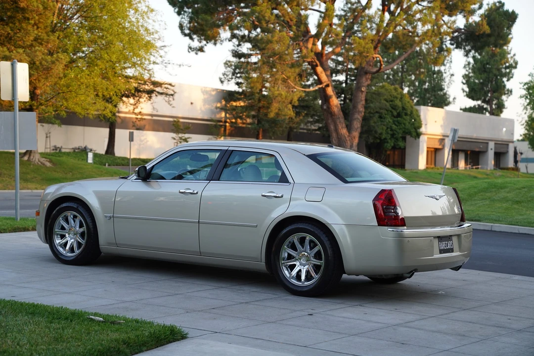 2006 Chrysler 300 (2005-2023) - Image 8 of 31