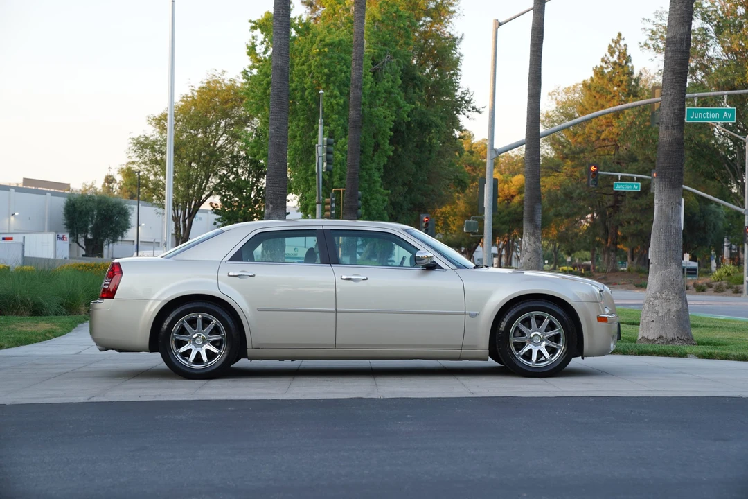 2006 Chrysler 300 (2005-2023) - Image 16 of 31