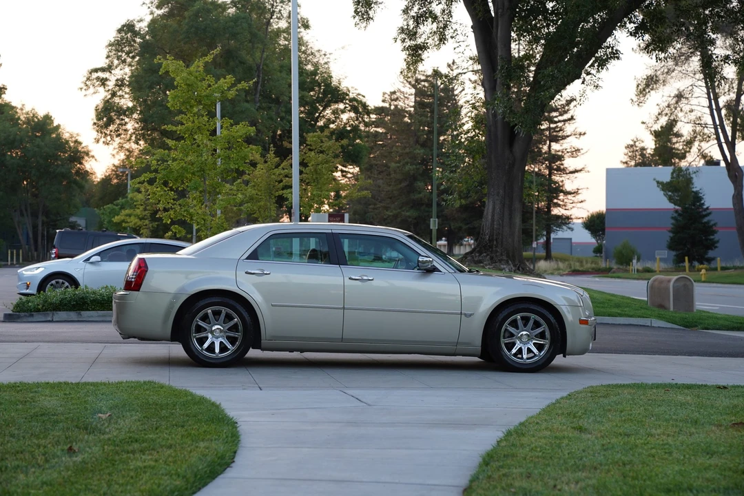 2006 Chrysler 300 (2005-2023) - Image 15 of 31