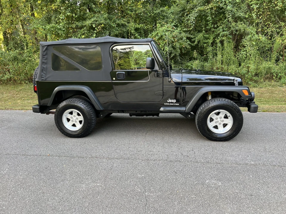 2006 Jeep TJ Wrangler - Image 19 of 31