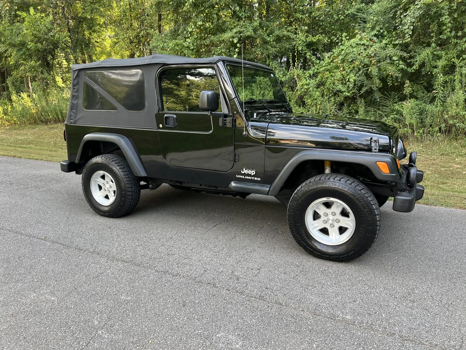 2006 Jeep TJ Wrangler - Image 18 of 31