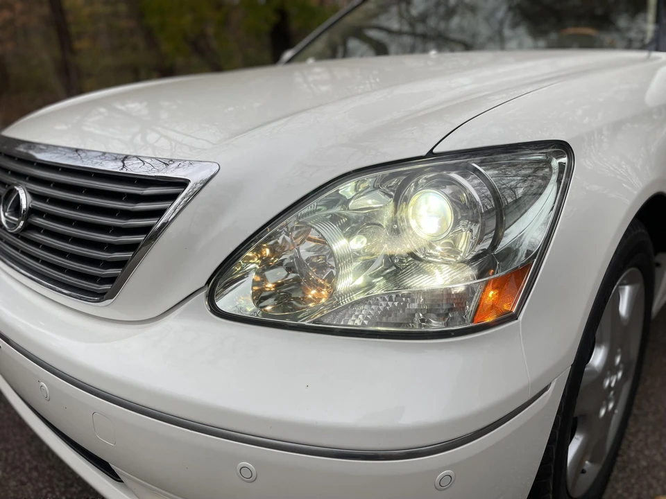 2006 Lexus LS 3rd Gen - Image 23 of 31