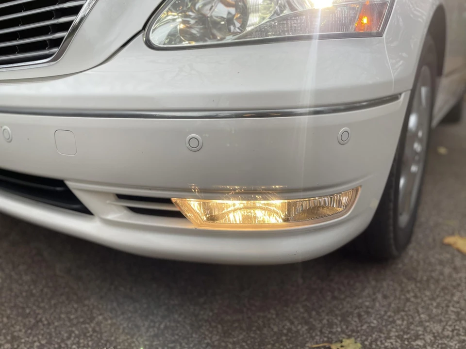 2006 Lexus LS 3rd Gen - Image 25 of 31