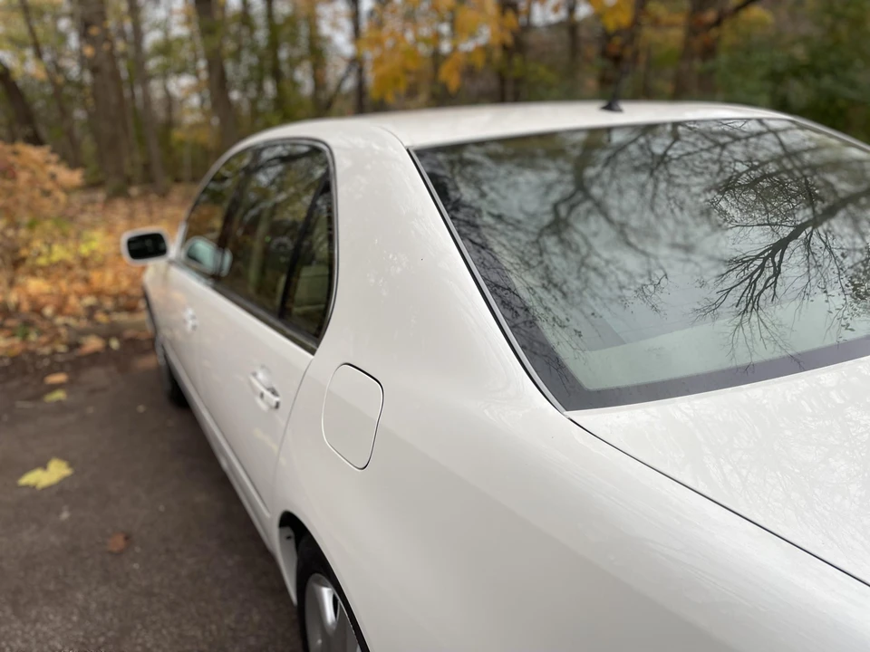 2006 Lexus LS 3rd Gen - Image 17 of 31