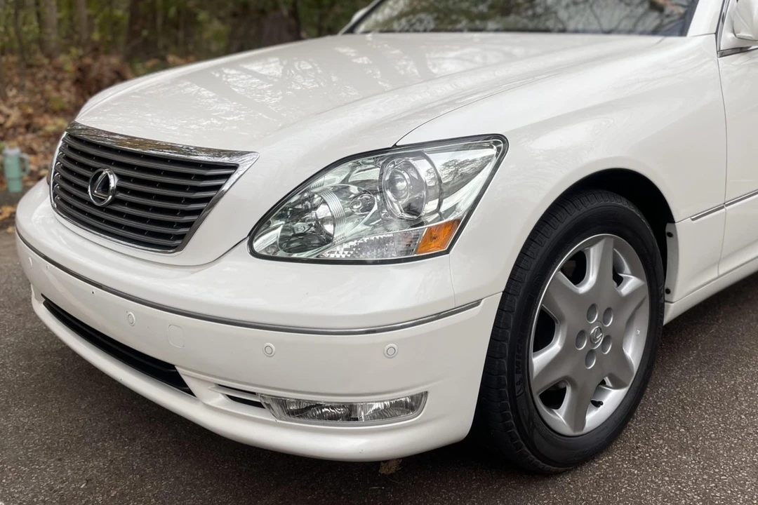 2006 Lexus LS 3rd Gen - Image 20 of 31