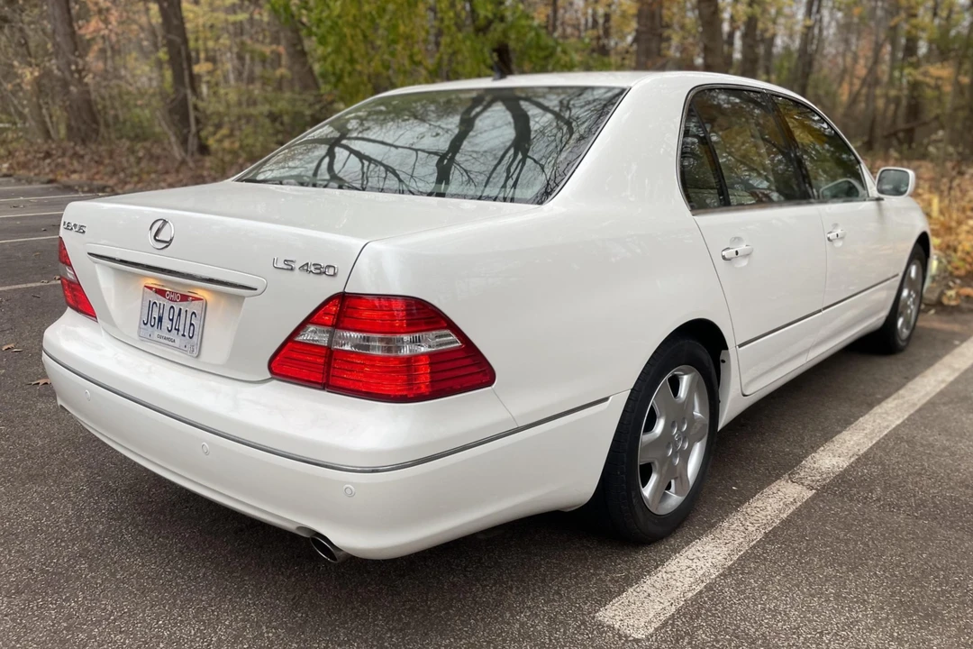 2006 Lexus LS 3rd Gen - Image 8 of 31