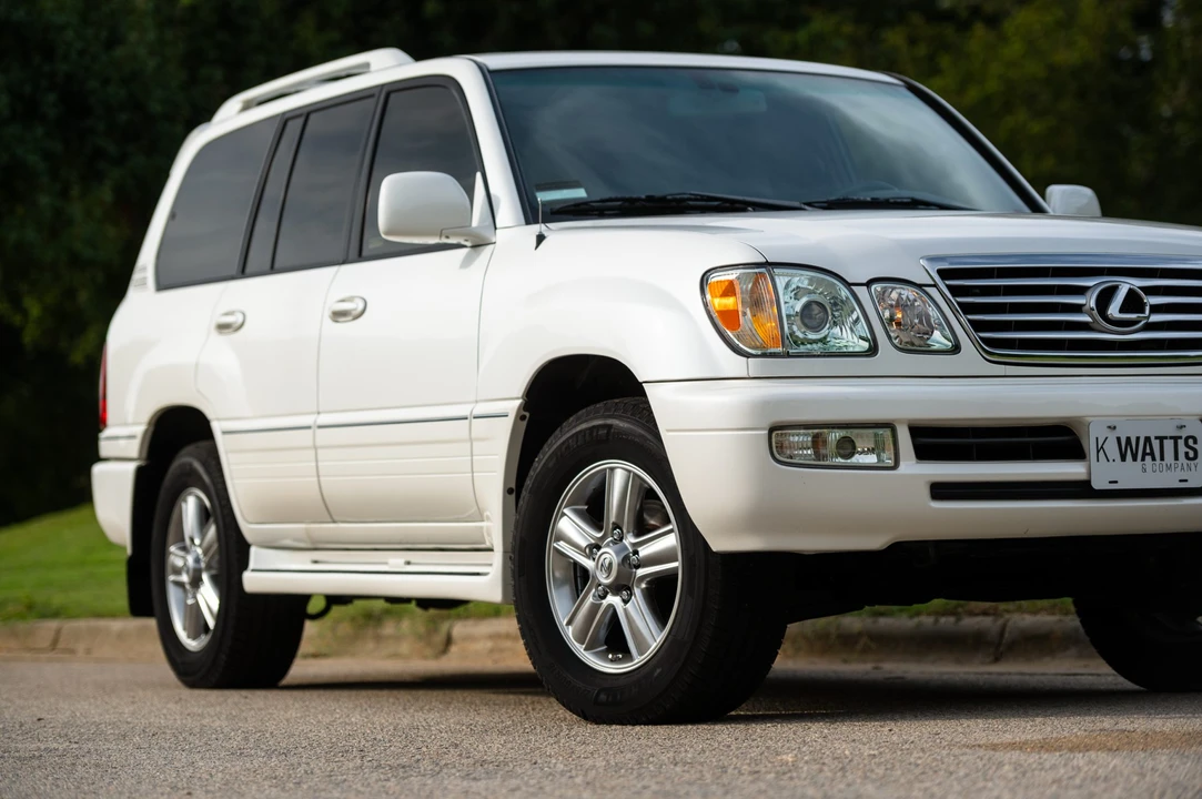 2006 Lexus LX 2nd Gen - Image 24 of 31