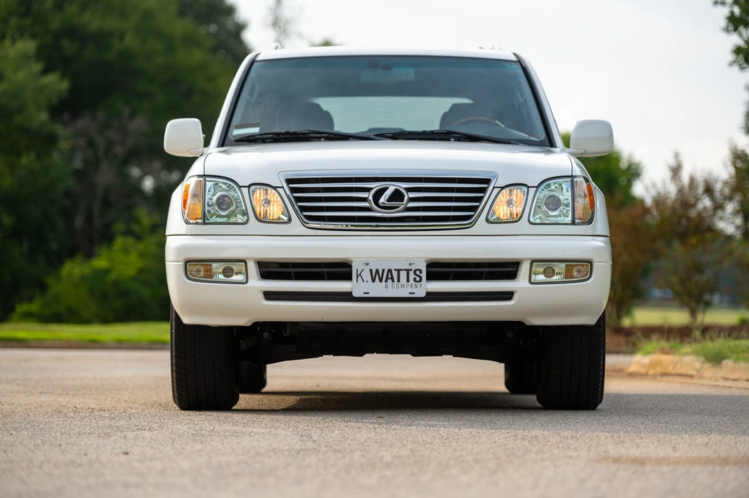 2006 Lexus LX 2nd Gen - Image 7 of 31