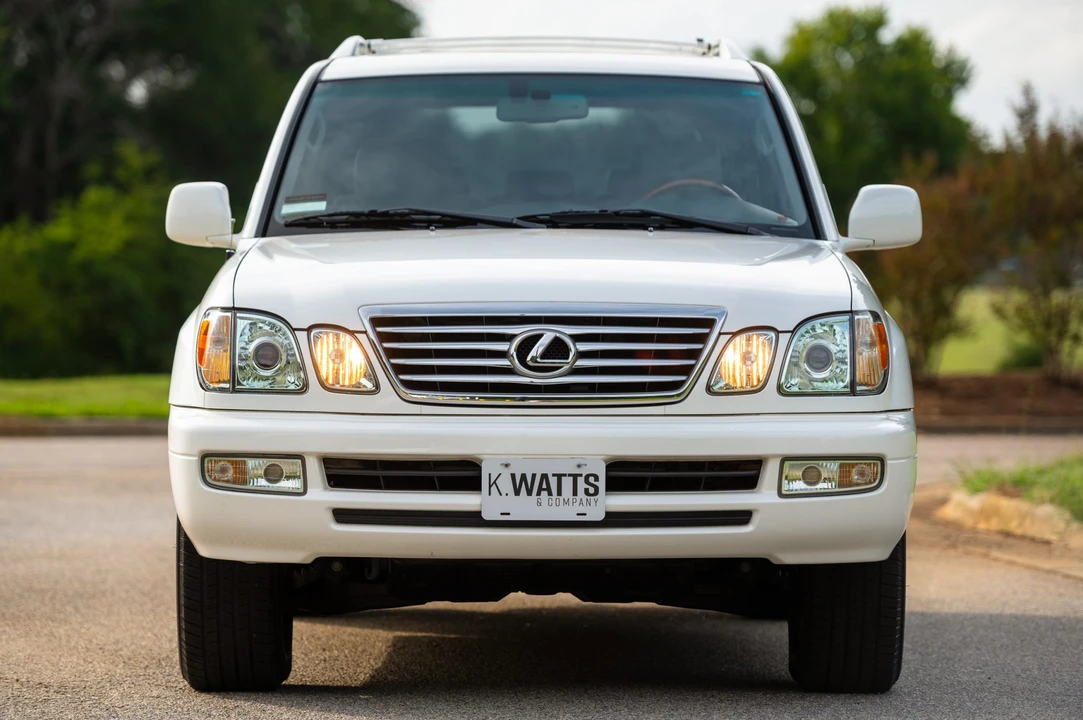 2006 Lexus LX 2nd Gen - Image 8 of 31