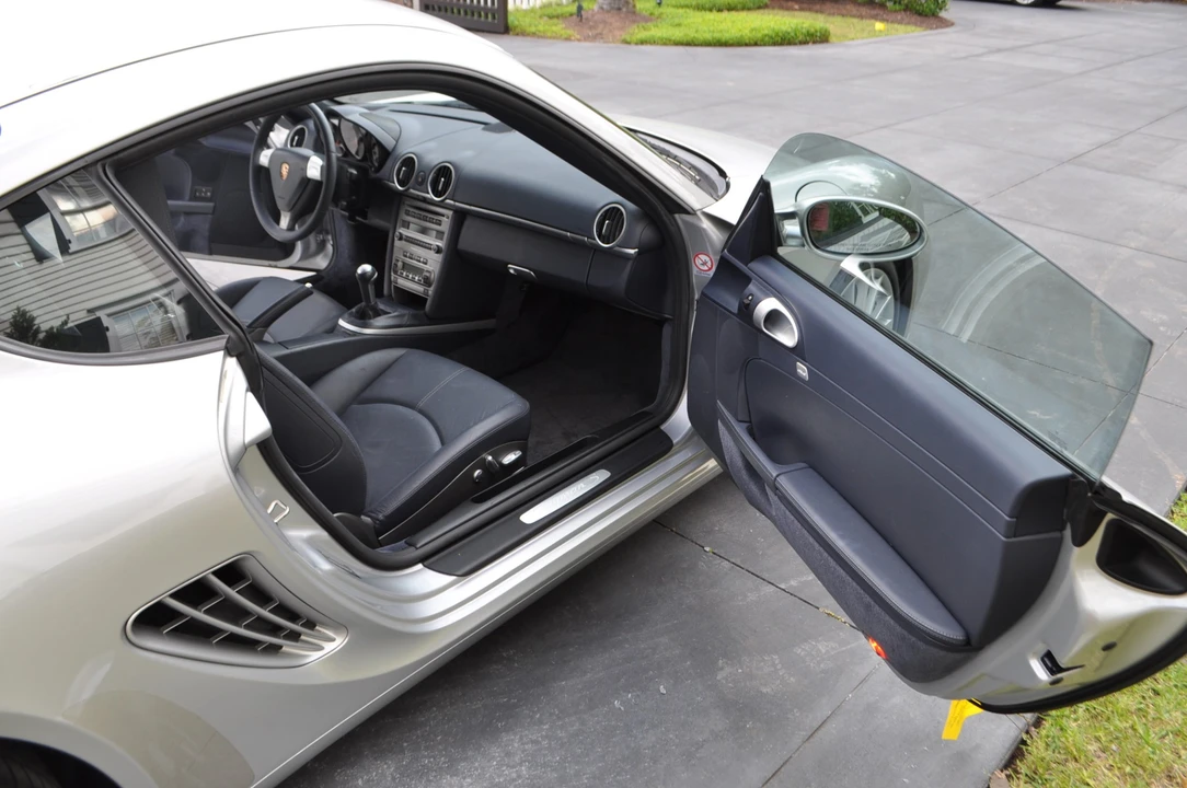 2006 Porsche 987 Cayman S - Image 27 of 31