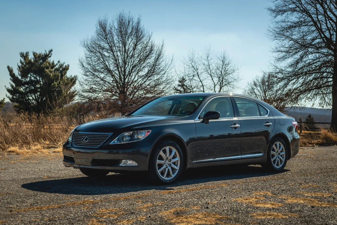 2007 Lexus LS 4th Gen - Image 10 of 31