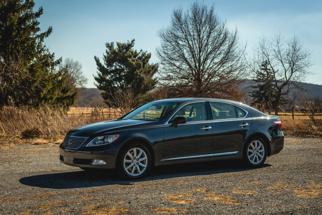 2007 Lexus LS 4th Gen - Image 13 of 31