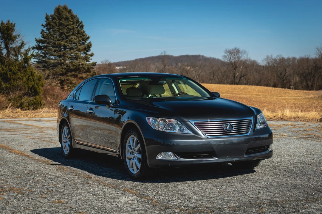 2007 Lexus LS 4th Gen - Image 2 of 31