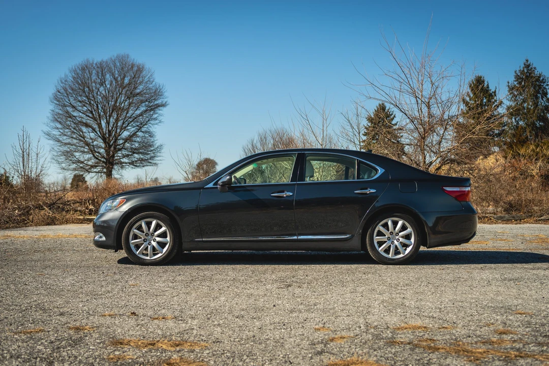 2007 Lexus LS 4th Gen - Image 18 of 31