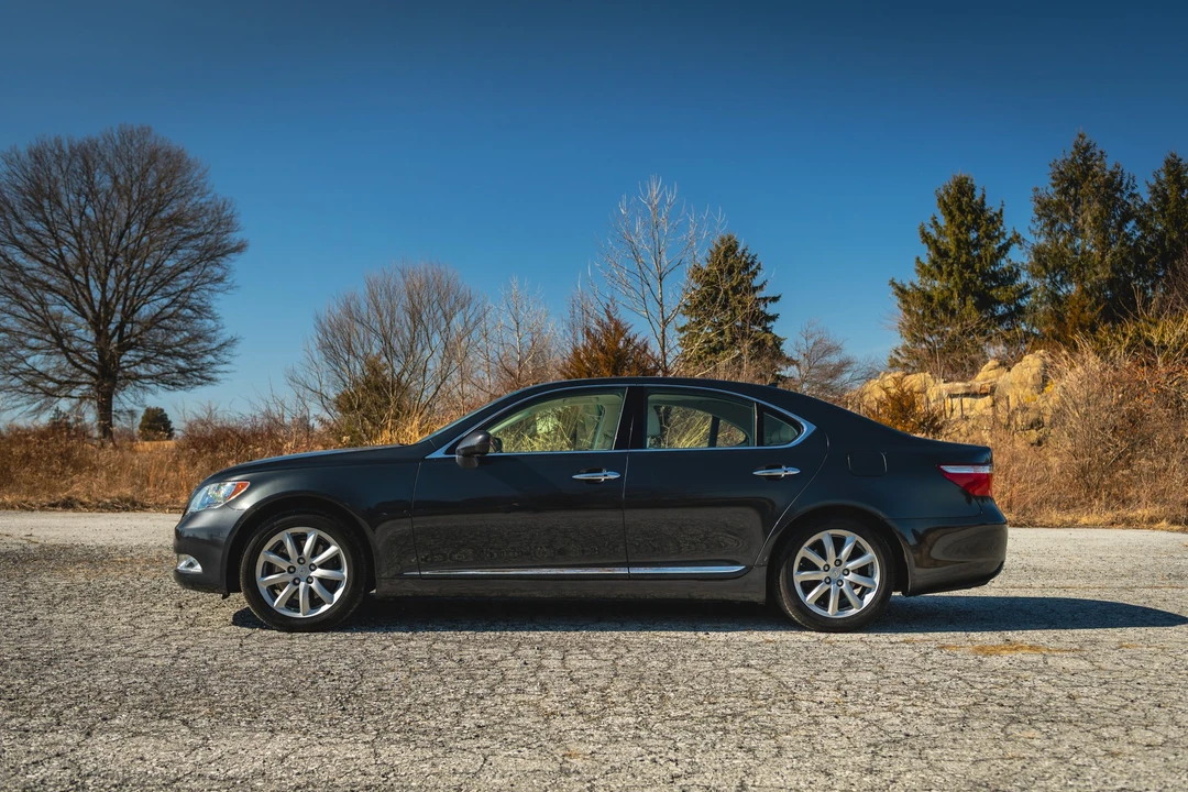 2007 Lexus LS 4th Gen - Image 16 of 31
