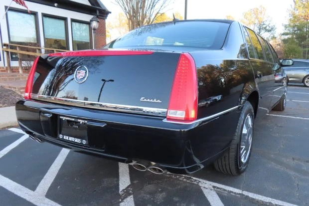 2008 Cadillac DTS - Image 2 of 8