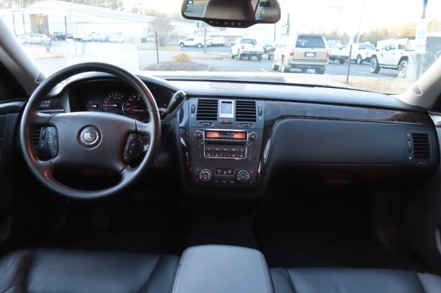 2008 Cadillac DTS - Image 6 of 8