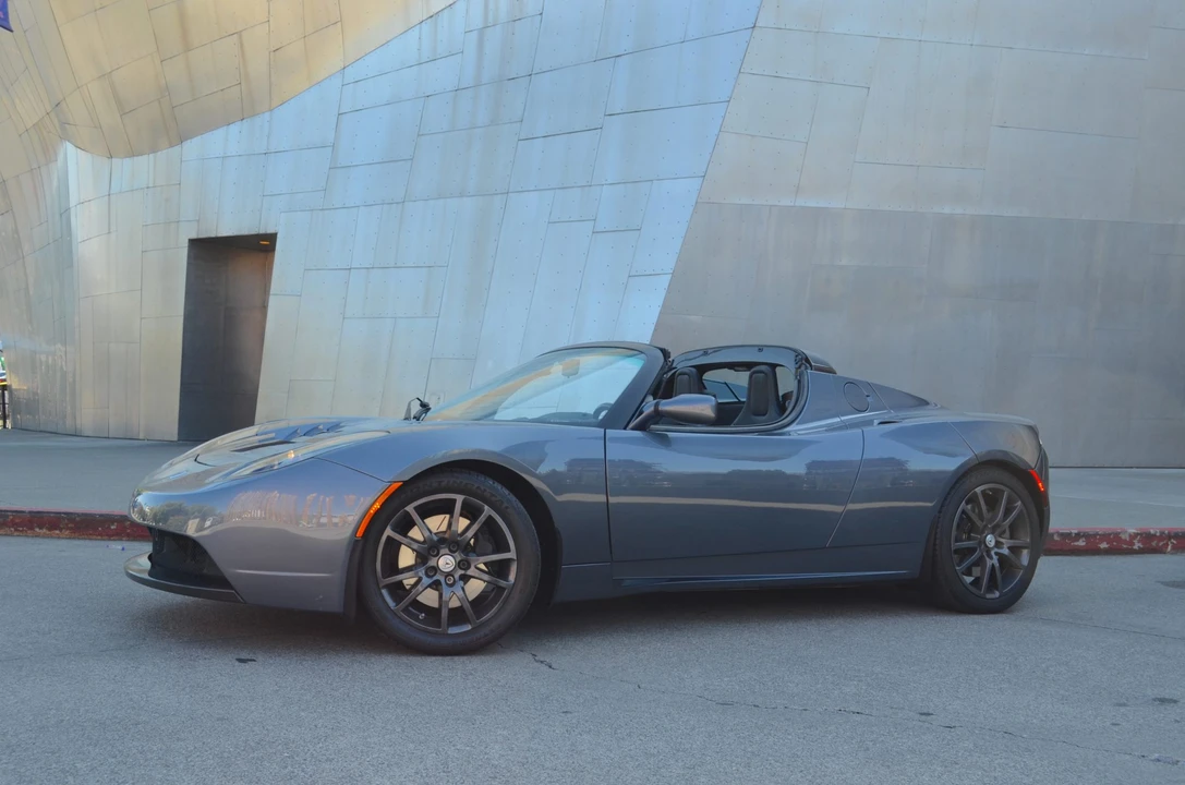 2008 Tesla Roadster - Image 9 of 31