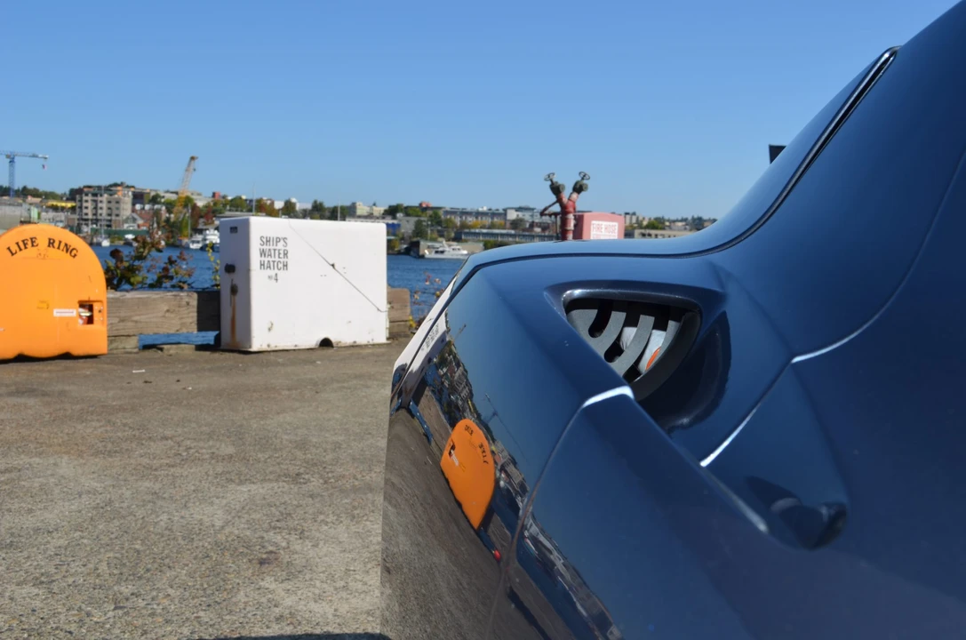 2008 Tesla Roadster - Image 28 of 31