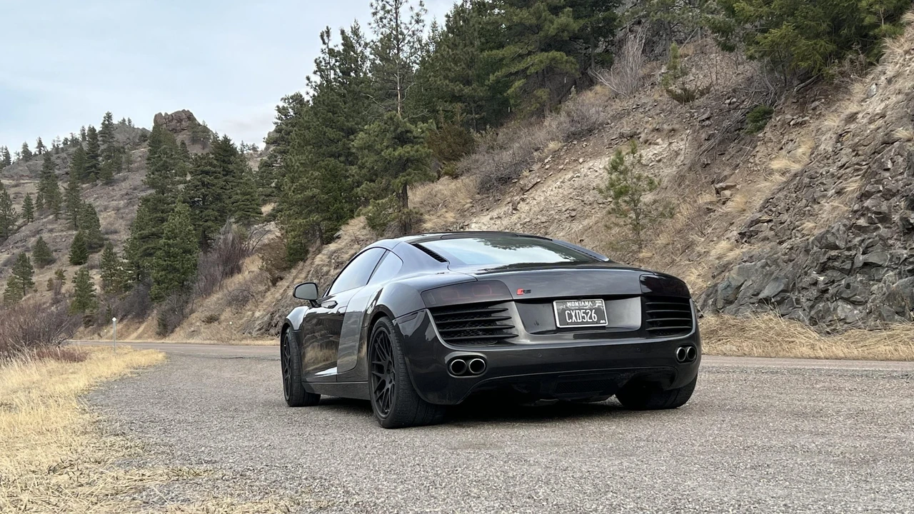 2010 Audi 42 R8 - Image 20 of 31