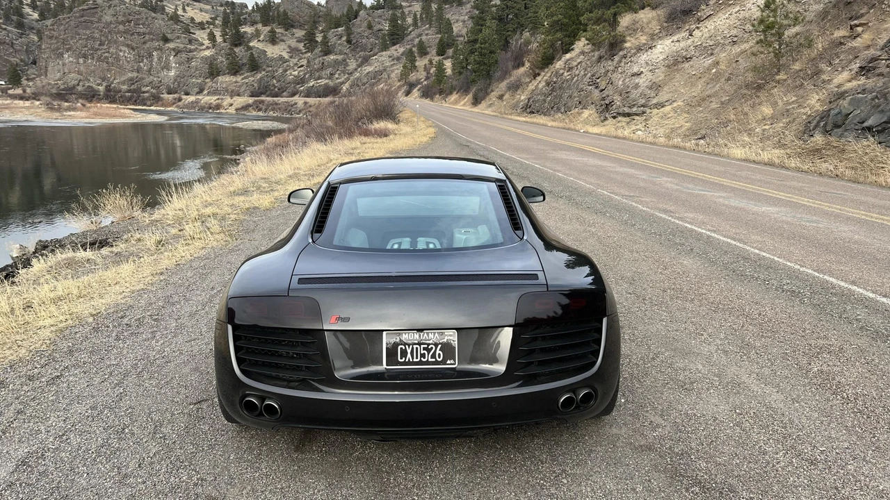 2010 Audi 42 R8 - Image 18 of 31