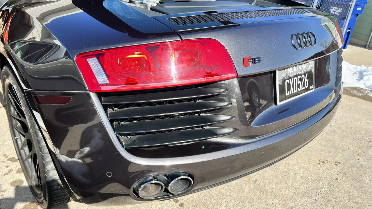 2010 Audi 42 R8 - Image 29 of 31